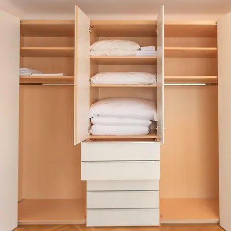 Apartman Volksgarten *
